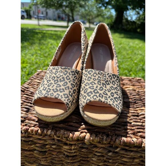 Toms Peep Toe Wedge Sandal Natural Textured Small Leopard Print Size 10 - Picture 3 of 8